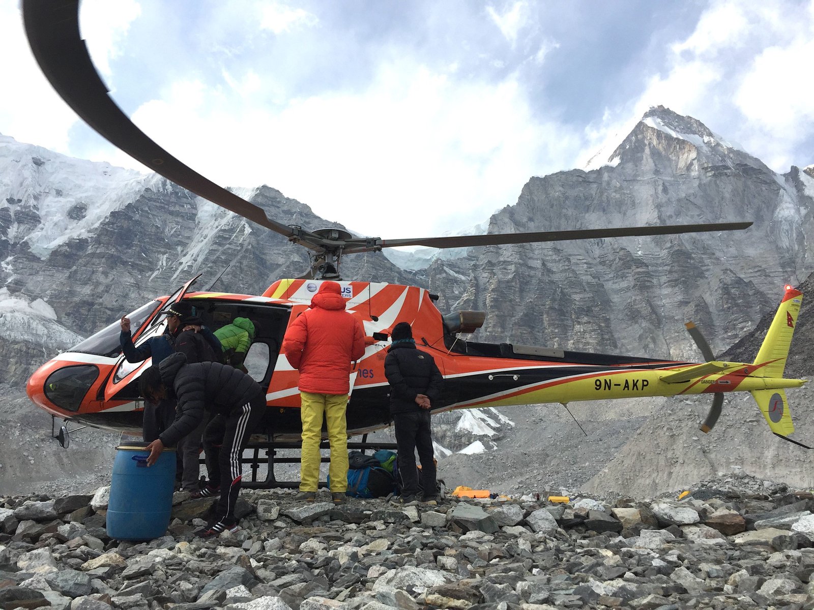 K2 Base Camp VIP Helicopter-Assisted Trek scenery 2